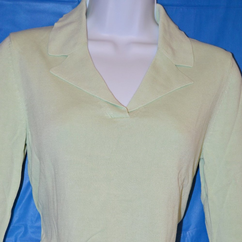 Ladies 346 Brooks Brothers sweater size small